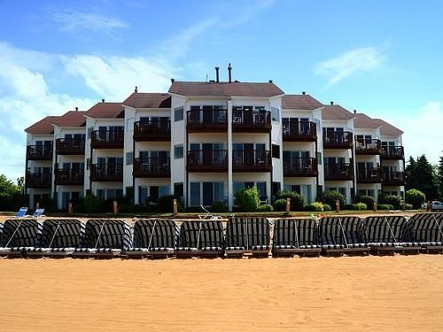 The Beach Condominium Hotel Resort Traverse City Exterior photo
